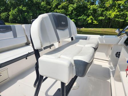 Robalo R230 Center Console image