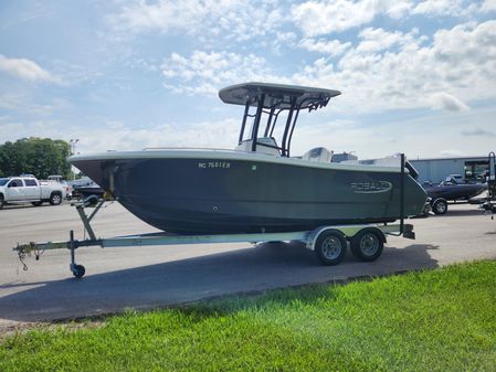 Robalo R230 Center Console image