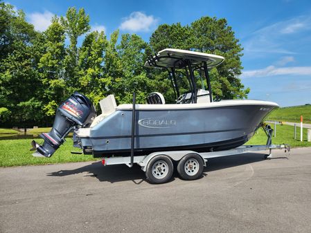 Robalo R230 Center Console image