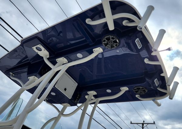 Sea Born LX22 Center Console image
