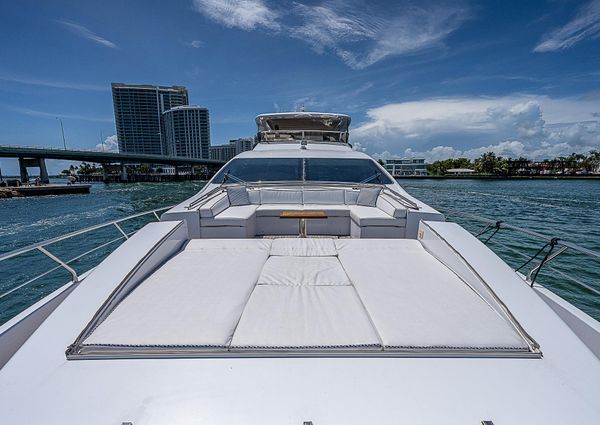 Azimut 82 image