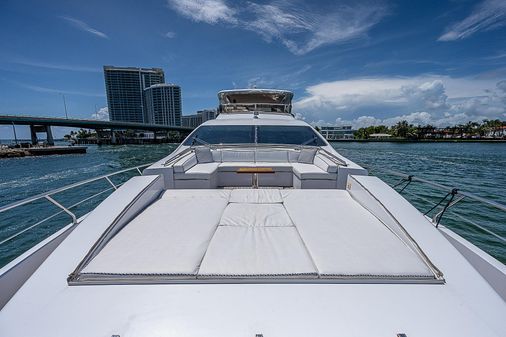 Azimut 82 image