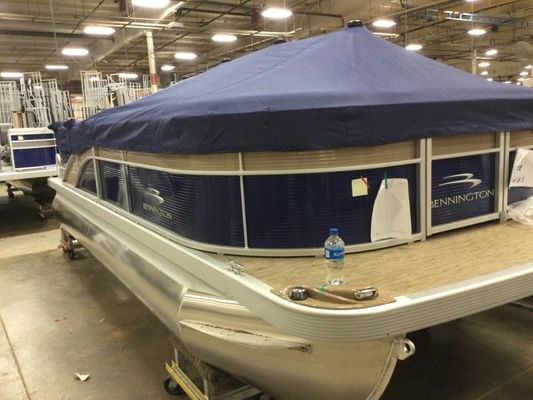 Bennington 21 SXL - main image