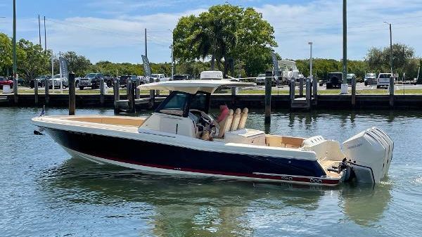Chris-Craft Catalina 34