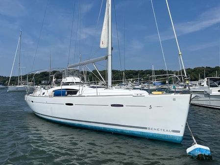 Beneteau 40 image