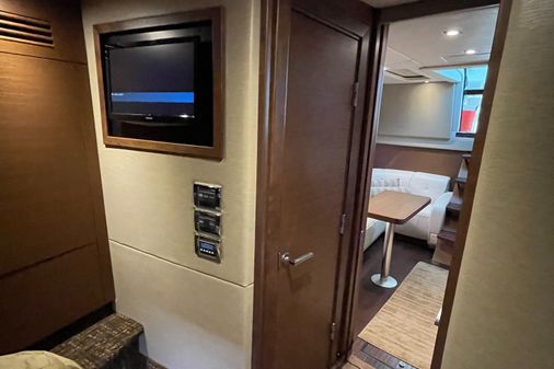 Sea Ray 470 Sundancer image