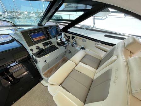 Sea Ray 470 Sundancer image