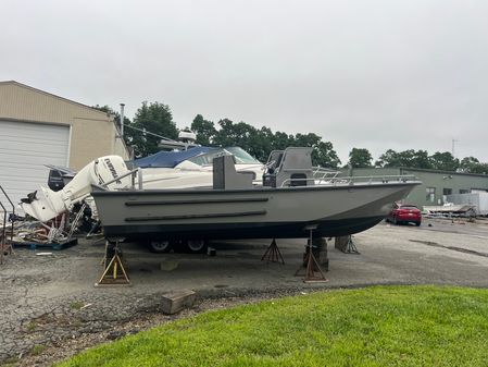 Boston Whaler 25 guardian image