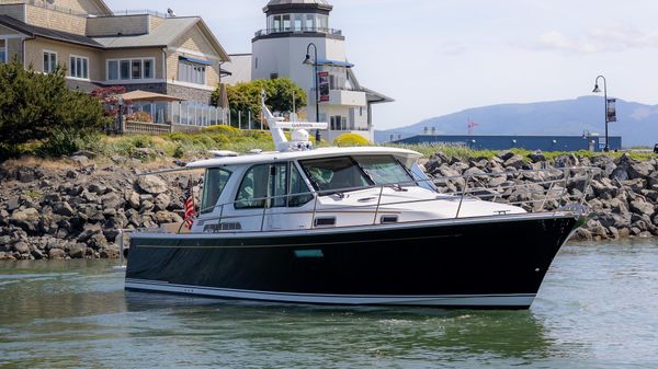 Sabre 43 Salon Express