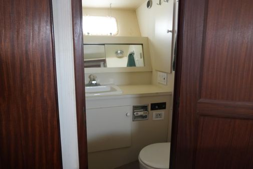 Hatteras 36 Sedan image