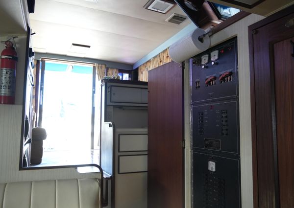 Hatteras 36 Sedan image