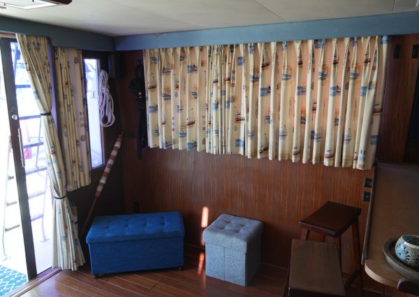 Hatteras 36 Sedan image