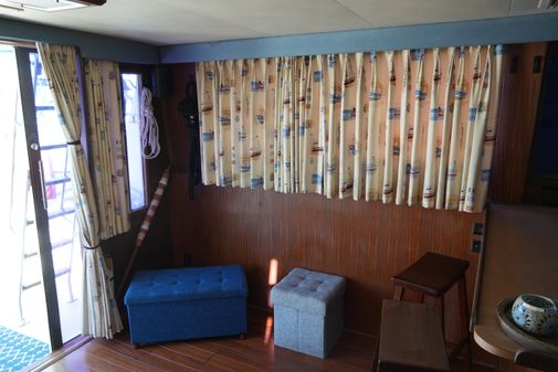 Hatteras 36 Sedan image