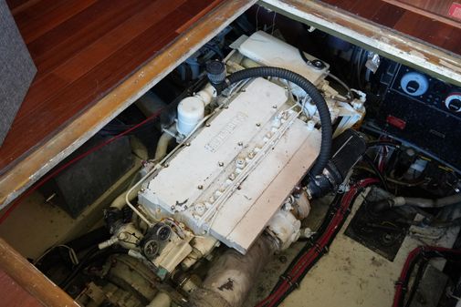 Hatteras 36 Sedan image