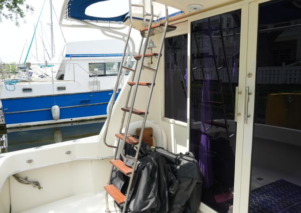 Hatteras 36 Sedan image