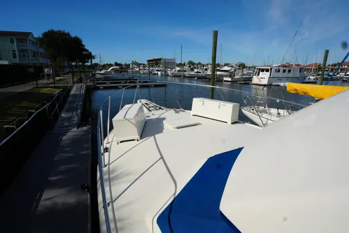 Hatteras 36 Convertible image