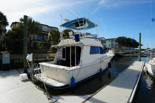Hatteras 36-CONVERTIBLE image