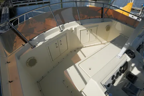 Hatteras 36 Convertible image