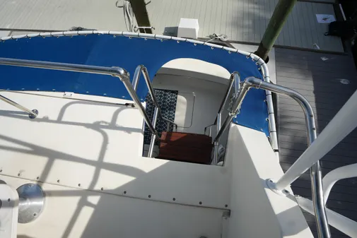 Hatteras 36 Convertible image