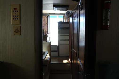 Hatteras 36 Convertible image