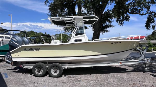 Seastrike 240 CC w TWIN YAMAHA 150s