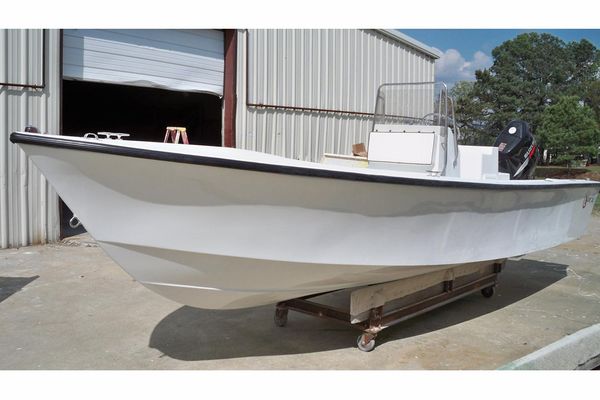C-Hawk 22 Center Console - main image