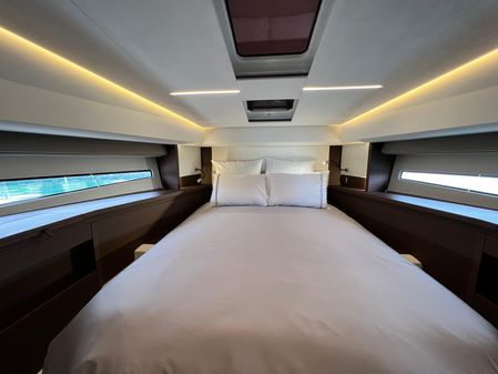 Prestige 460 Flybridge image