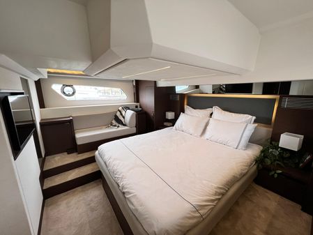 Prestige 460 Flybridge image