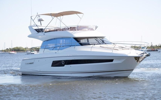 Prestige 460 Flybridge image