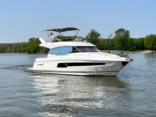 Prestige 460 Flybridge - main image