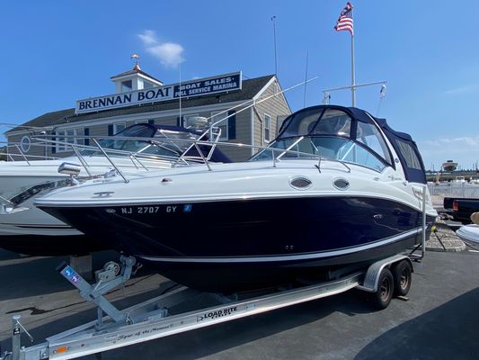 Sea Ray 260 Sundancer - main image