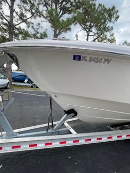 Everglades 325 Center Console image