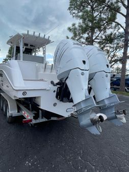 Everglades 325 Center Console image