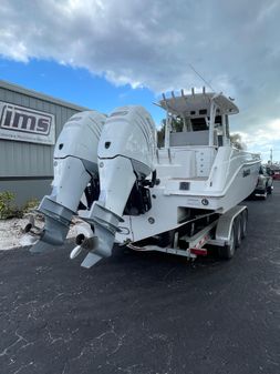 Everglades 325 Center Console image