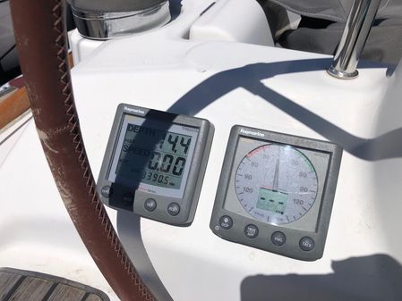 Beneteau 40 image