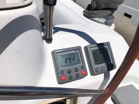 Beneteau 40 image