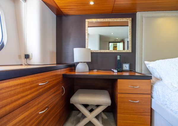 Hatteras 60 Motor Yacht image