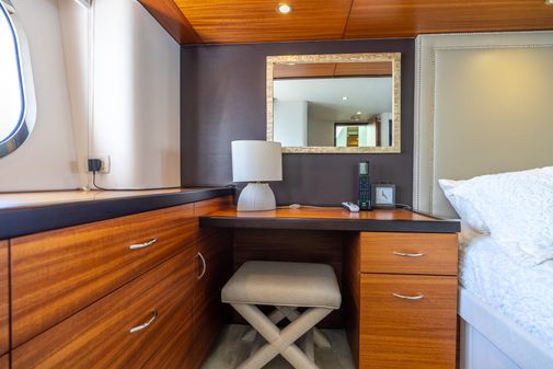 Hatteras 60 Motor Yacht image