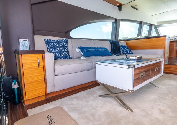 Hatteras 60 Motor Yacht image