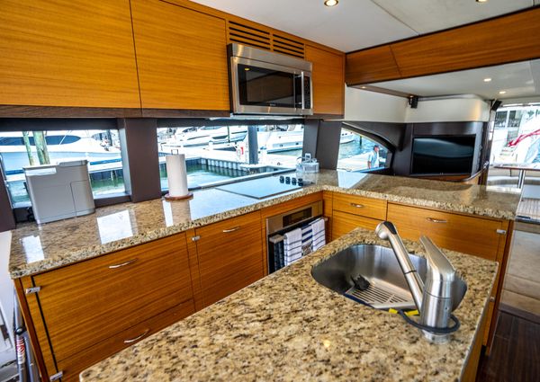 Hatteras 60 Motor Yacht image