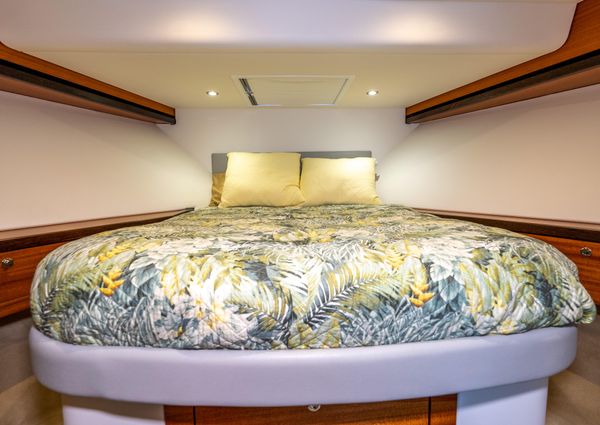 Hatteras 60 Motor Yacht image