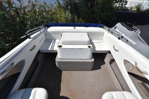 Bayliner 212-CAPRI image