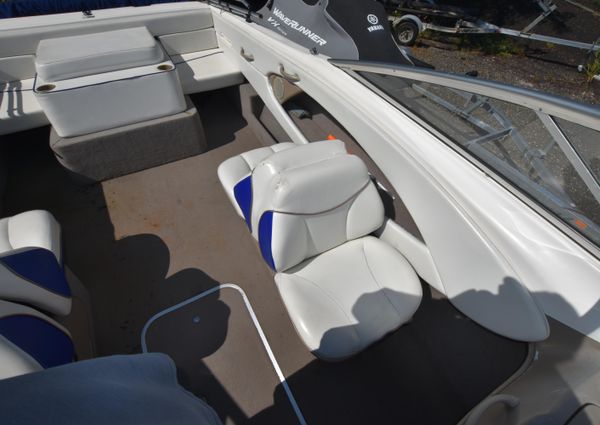 Bayliner 212-CAPRI image