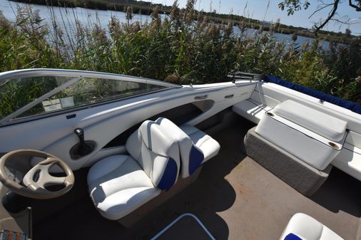 Bayliner 212-CAPRI image