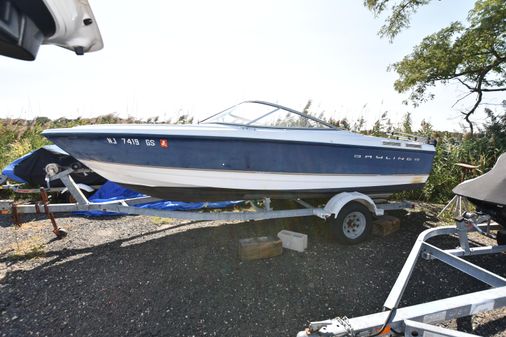 Bayliner 212-CAPRI image