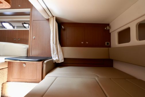 Sea Ray 330 Sundancer image