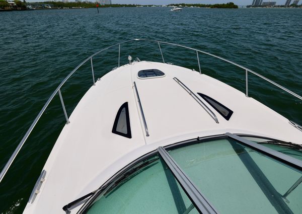 Sea Ray 330 Sundancer image