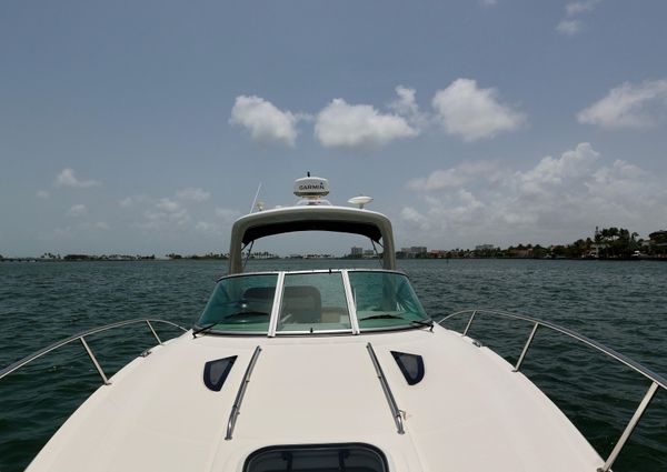 Sea Ray 330 Sundancer image