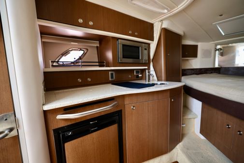 Sea Ray 330 Sundancer image