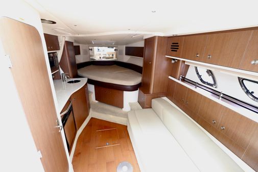 Sea Ray 330 Sundancer image